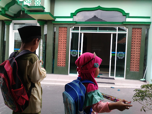 Mengenal Masjid Jami' Al-Iman: Jasa & Layanan Terpercaya di Cilacap